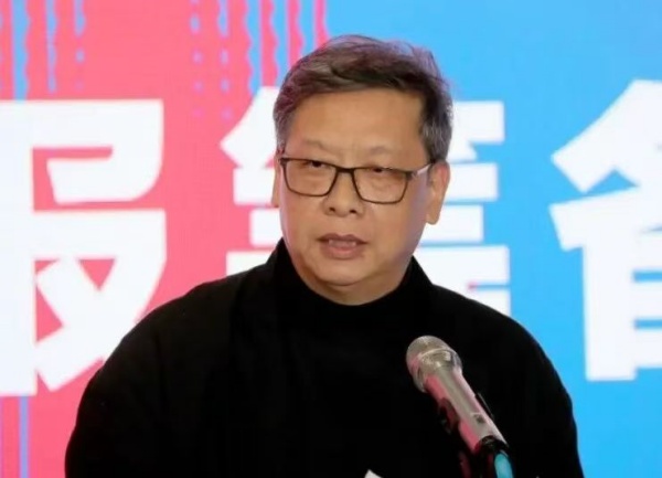 大湾区美术家联盟油画艺术委员会主任刘颖悟